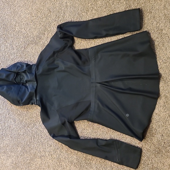 Lululemon waterproof rain jacket black size 6 - Picture 6 of 8